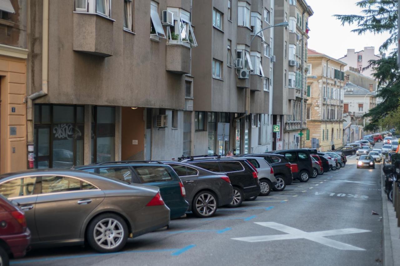 Luxflat20 Apartment Rijeka Bagian luar foto