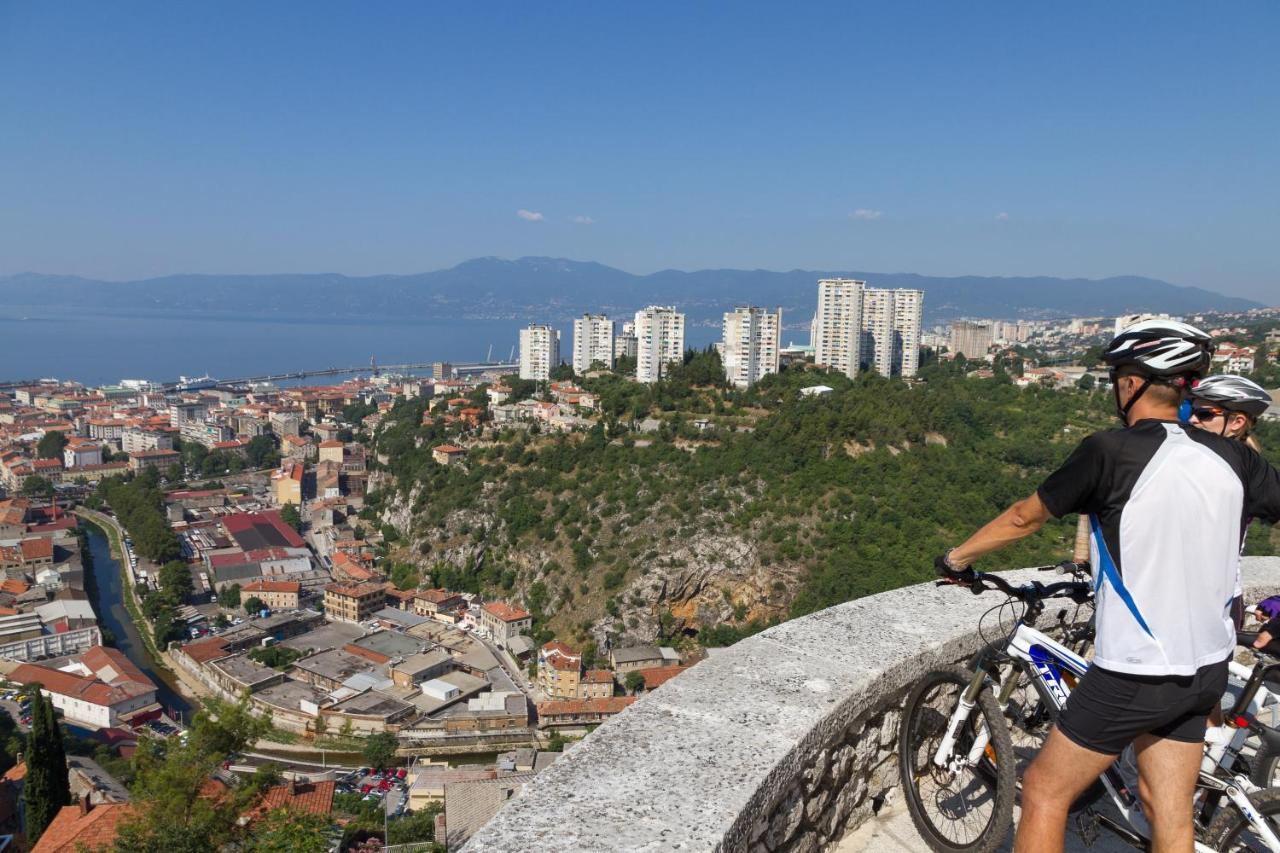 Luxflat20 Apartment Rijeka Bagian luar foto