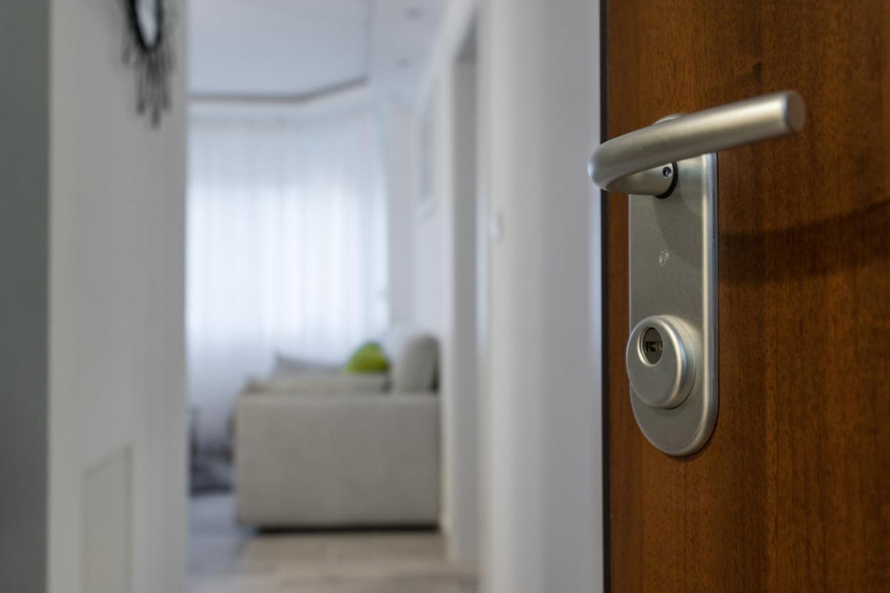 Luxflat20 Apartment Rijeka Bagian luar foto